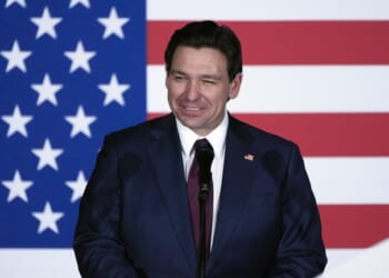 Hakeem Jeffries Can’t Quit Ron DeSantis — Calls Him Boring While He Sounds Like a Glitching Robot – Twitchy