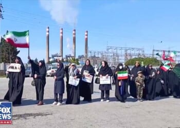 Iranians Locking Arms to Form Human Shields Around Power Plants – Twitchy