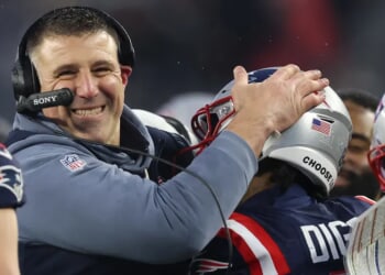 Mike Vrabel, Dianna Russini Allegedly Caught Kissing At New York City Bar Six Years Before Photo Scandal: REPORT