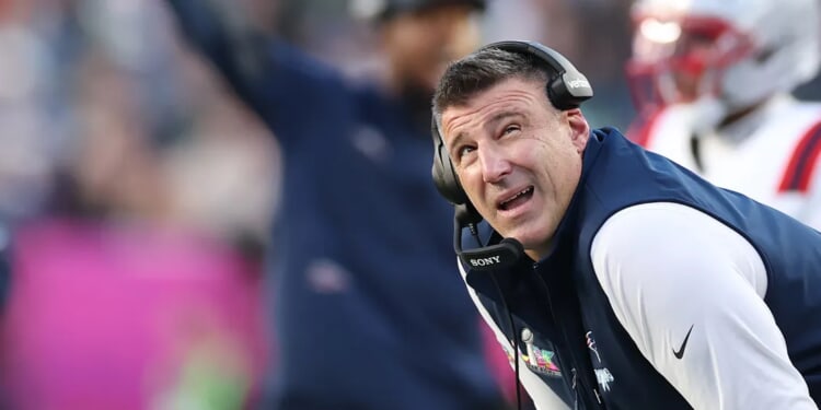 Photos Appear To Reveal Relationship Between Mike Vrabel, Dianna Russini. Now The Conspiracy Theories Are Out