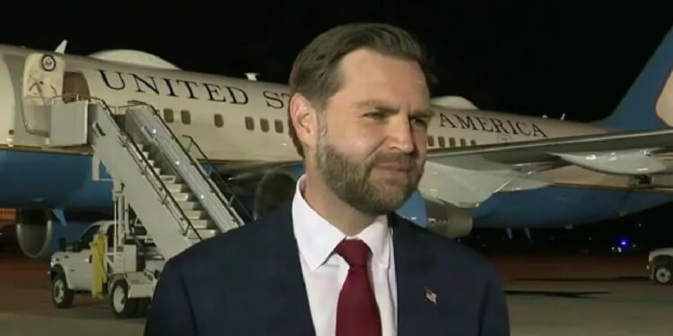 Vance Addresses Report That Pentagon Bullied Vatican