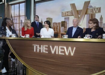 Whitney Cummings Admits She's Diagnosed Crazy, Then Proves It by Claiming Trump Runs Epstein Slave Armies – Twitchy