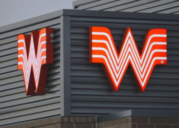 Women Turn Burger Joint into WrestleMania in Waco, Texas [WATCH]