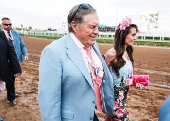 Jordon Hudson Draws Fresh Attention at Kentucky Oaks, Ring Speculation Follows Another Belichick Appearance