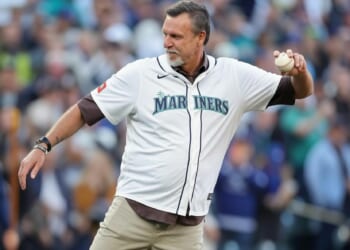 Mariners Immortalize Randy Johnson with Statue, No. 51 Jersey Retirement [WATCH]